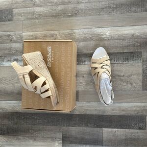 Dr. Scholl's Cream Espadrille Wedges